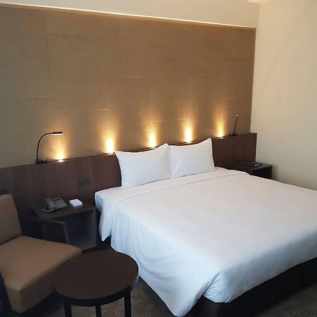 หลุยส์ แทเวิร์น กรุงเทพ  Hotel กรุงเทพมหานคร ภายนอก รูปภาพ