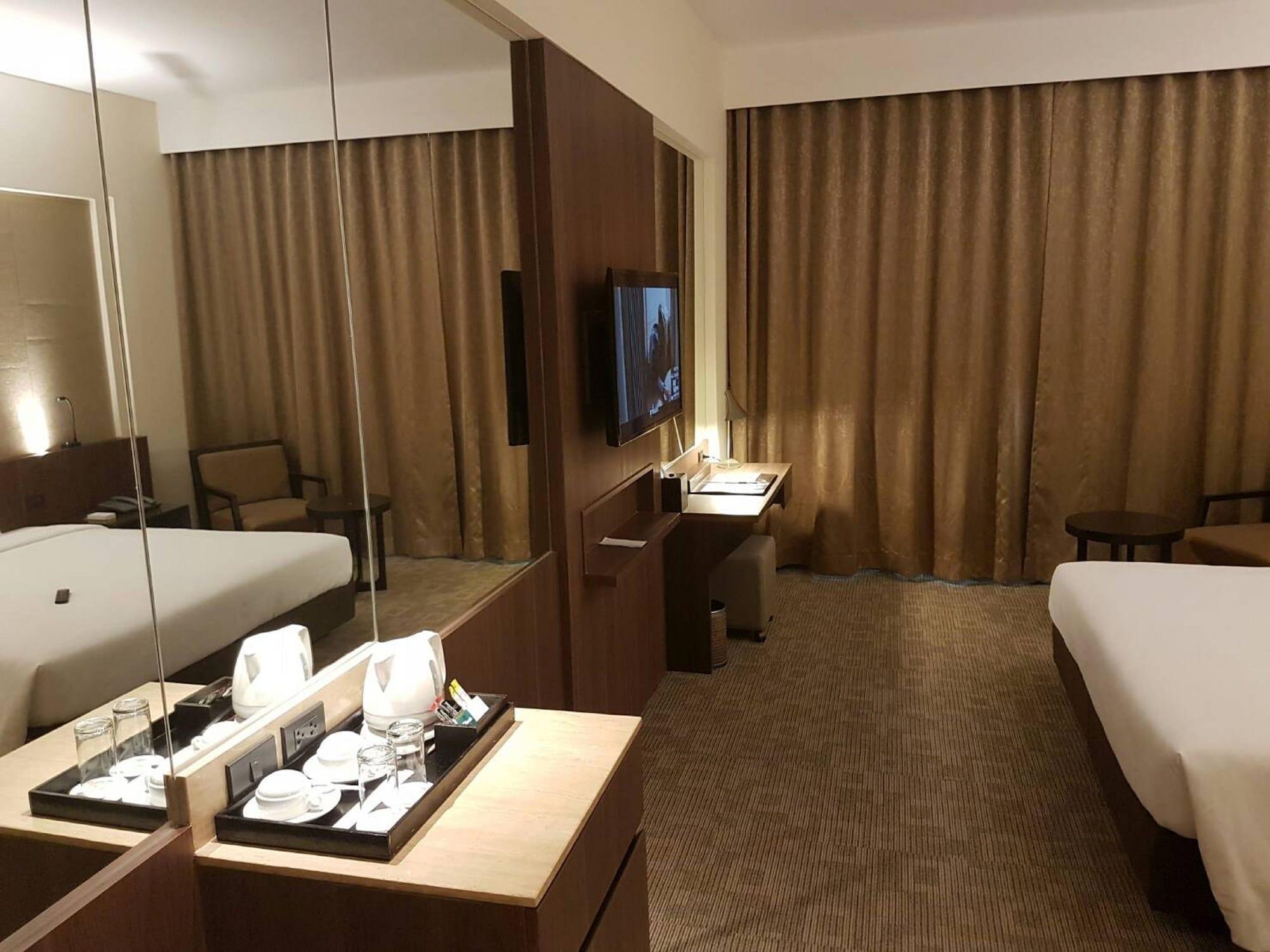 หลุยส์ แทเวิร์น กรุงเทพ  Hotel กรุงเทพมหานคร ภายนอก รูปภาพ
