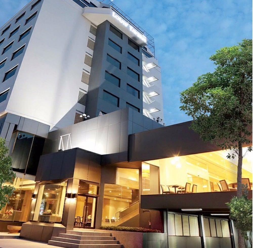หลุยส์ แทเวิร์น กรุงเทพ  Hotel กรุงเทพมหานคร ภายนอก รูปภาพ