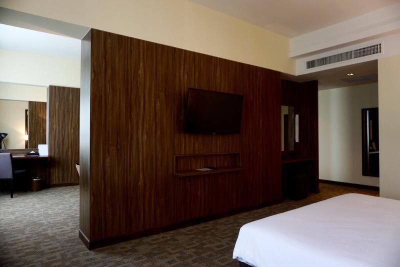 หลุยส์ แทเวิร์น กรุงเทพ  Hotel กรุงเทพมหานคร ภายนอก รูปภาพ