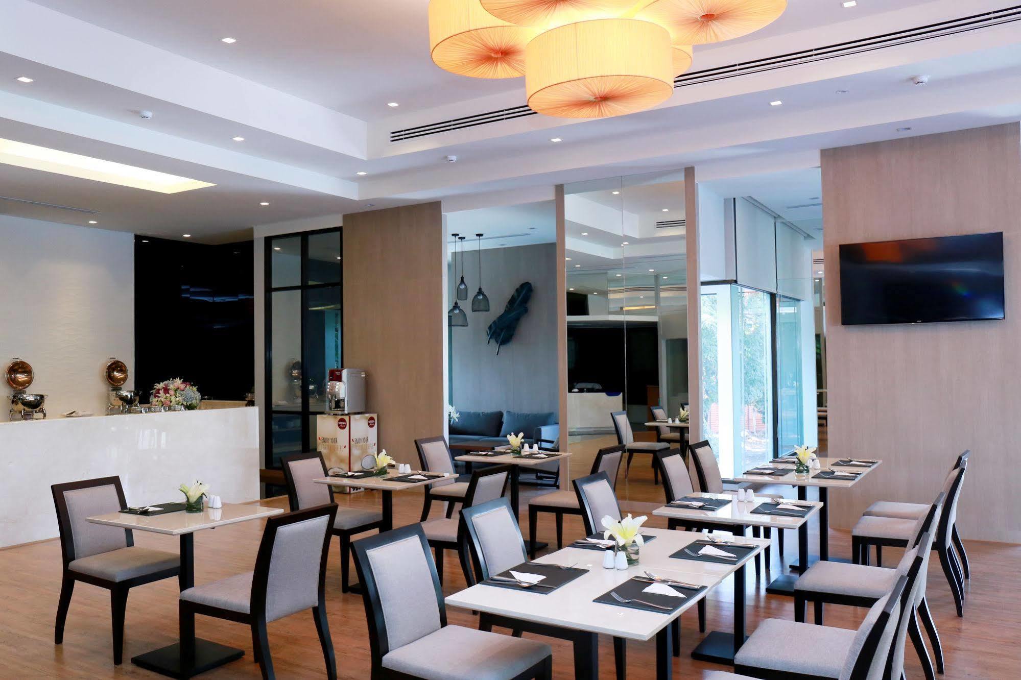 หลุยส์ แทเวิร์น กรุงเทพ  Hotel กรุงเทพมหานคร ภายนอก รูปภาพ
